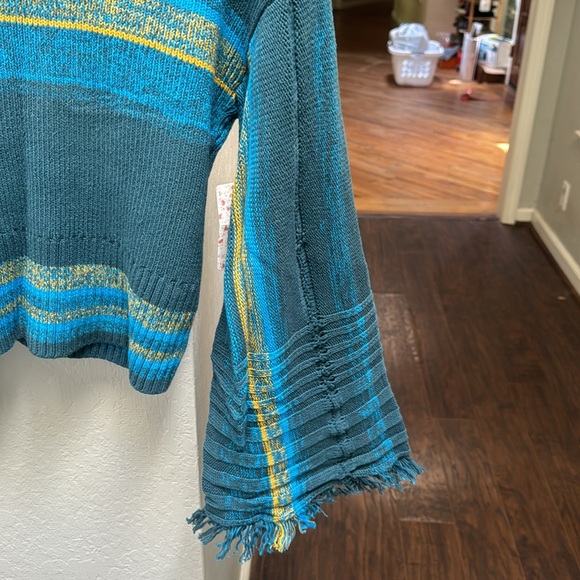 Free People Cropped Sweater, NWT - Picture 4 of 7
